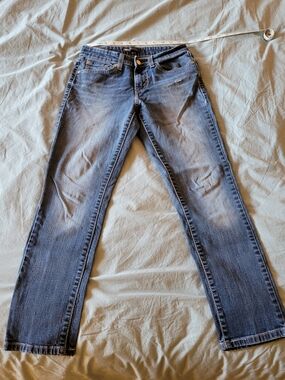 Classic Levis Mid Rise Skinny Jeans